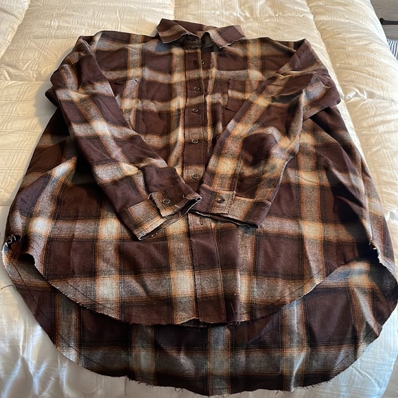 Oversized plaid tunic length button up - Picture 3 of 5